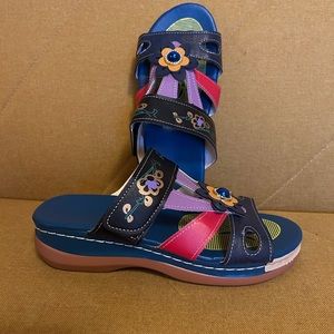 NWOT  Orthopedic Sandals 8